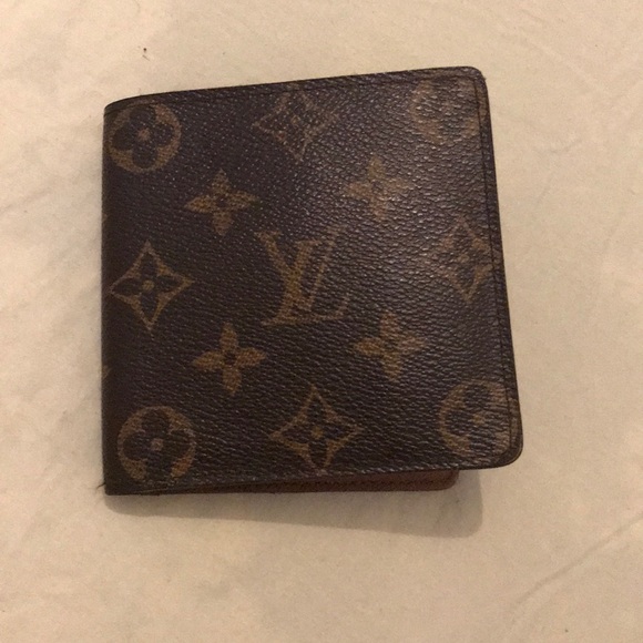 brown louis vuitton wallet inside